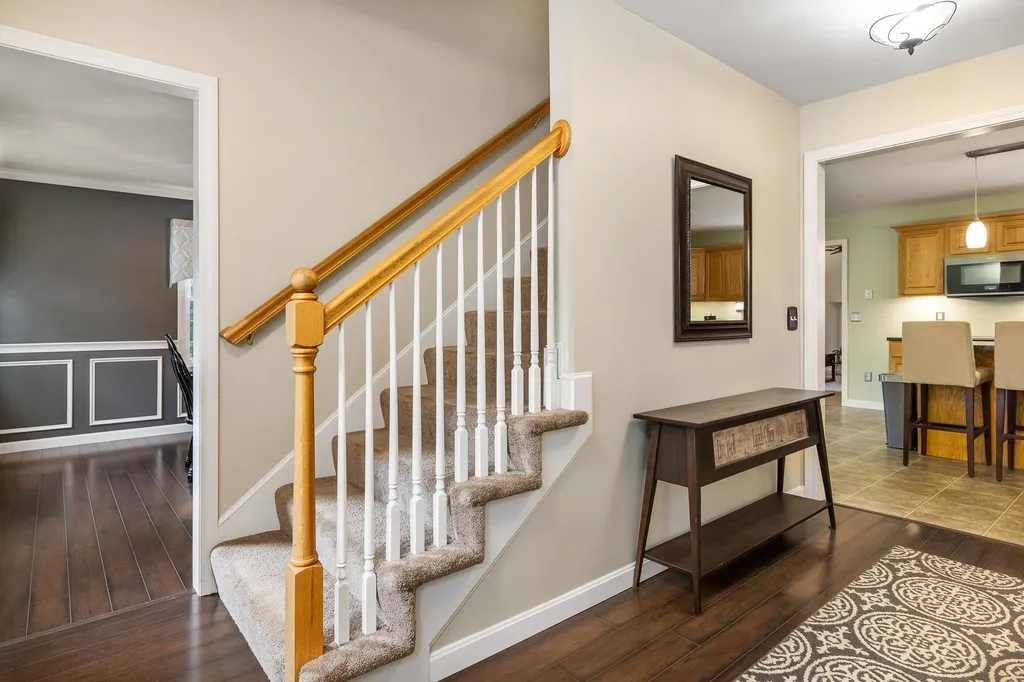2 Lynwood Road Raymond NH 03077