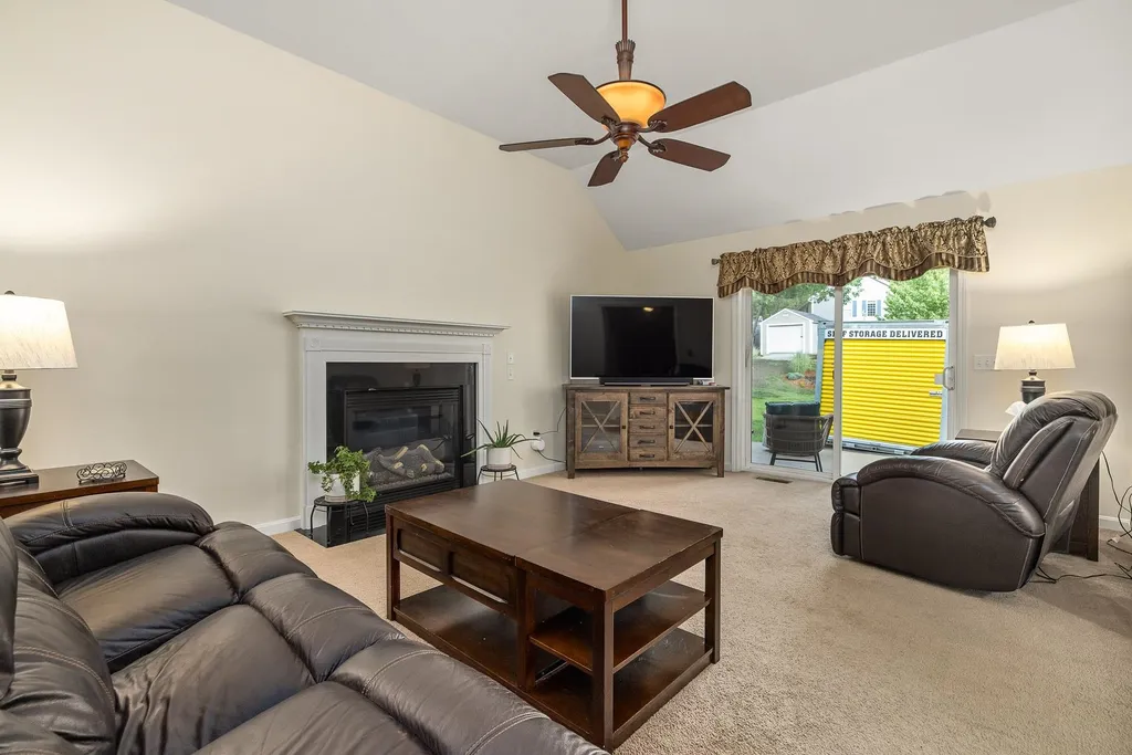 2 Lynwood Road Raymond NH 03077