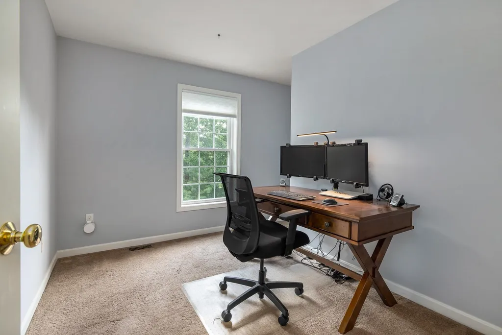 2 Lynwood Road Raymond NH 03077