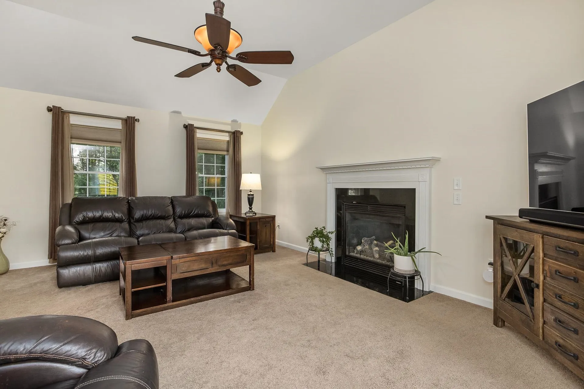 2 Lynwood Road Raymond NH 03077