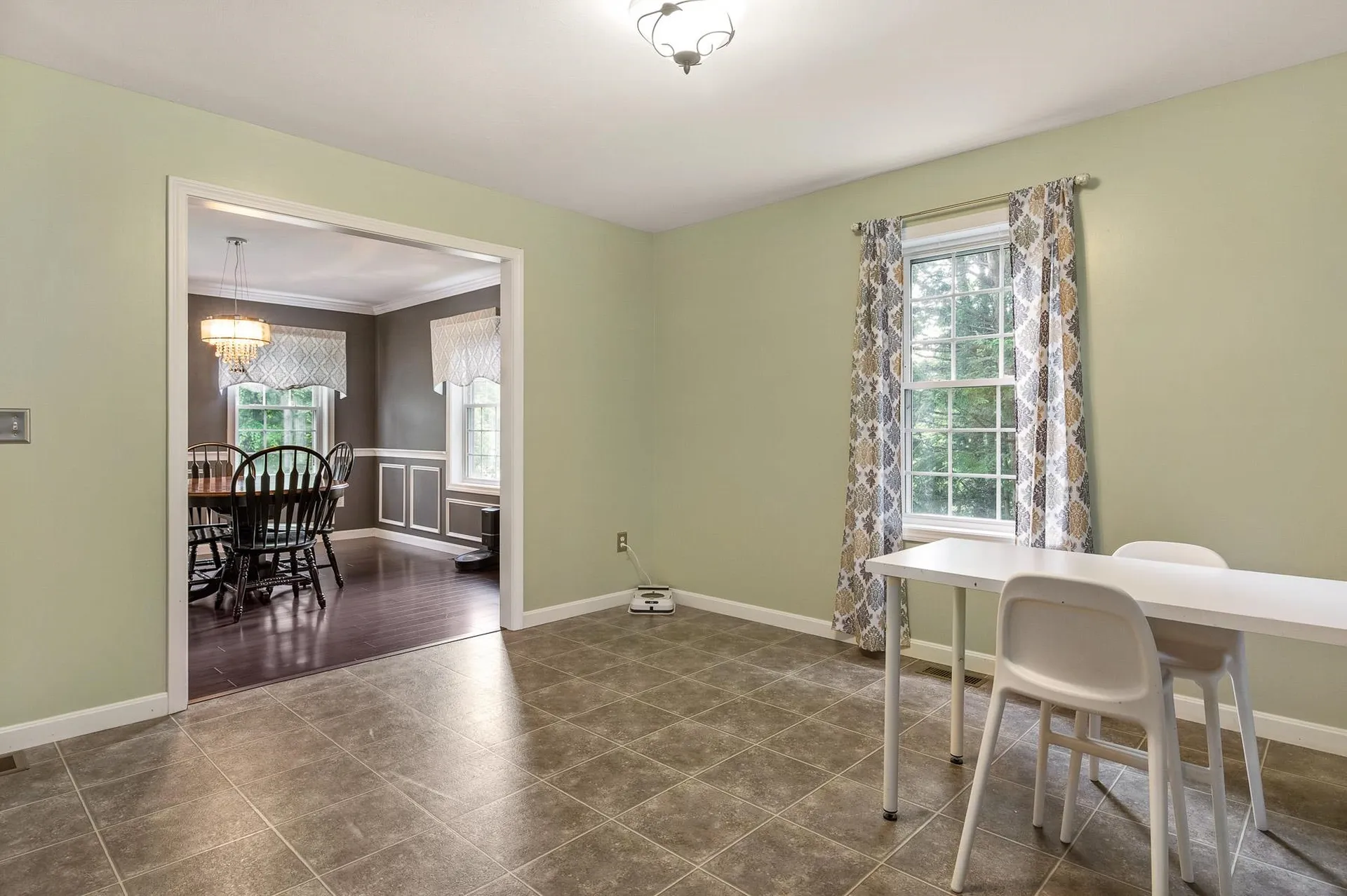 2 Lynwood Road Raymond NH 03077