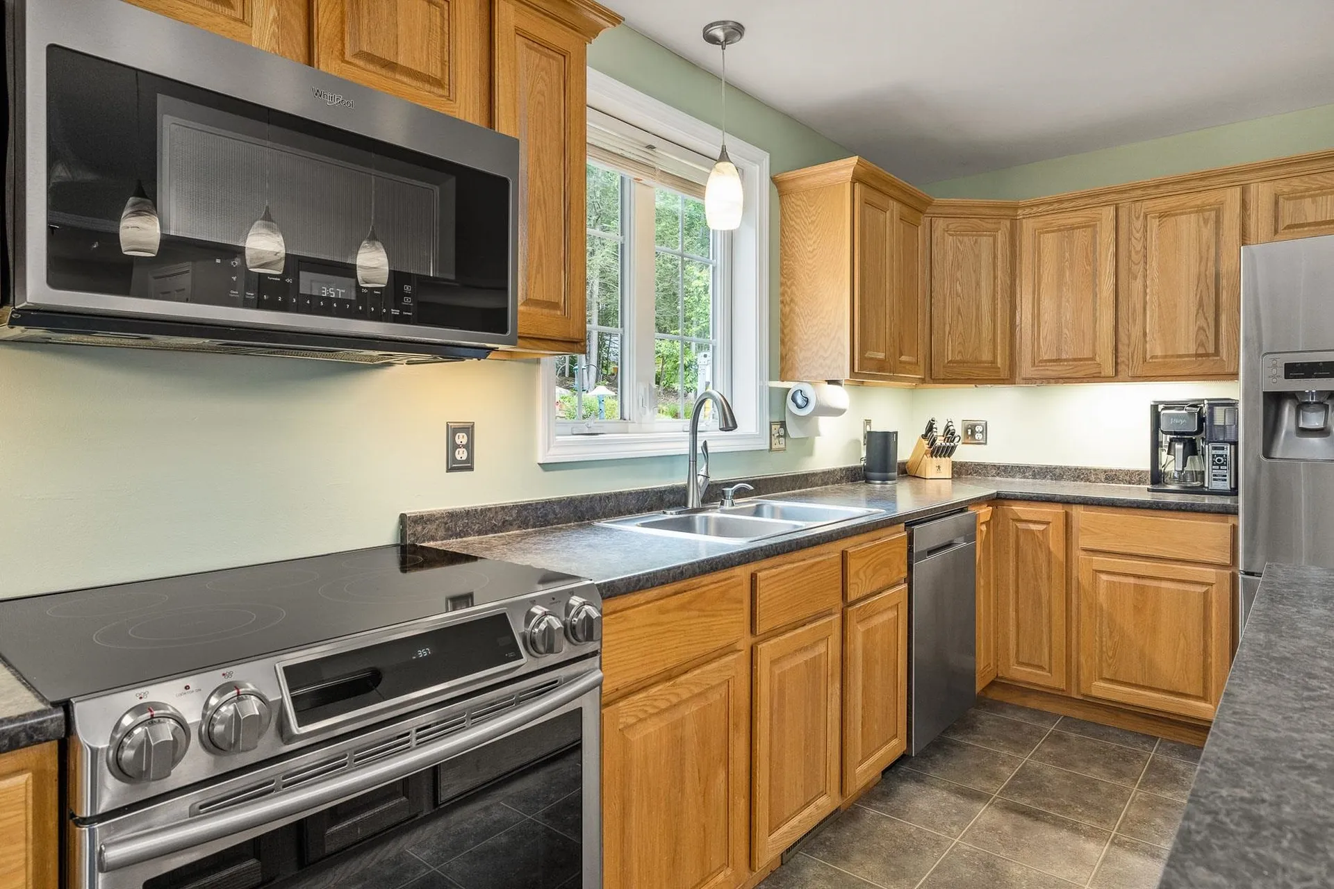 2 Lynwood Road Raymond NH 03077