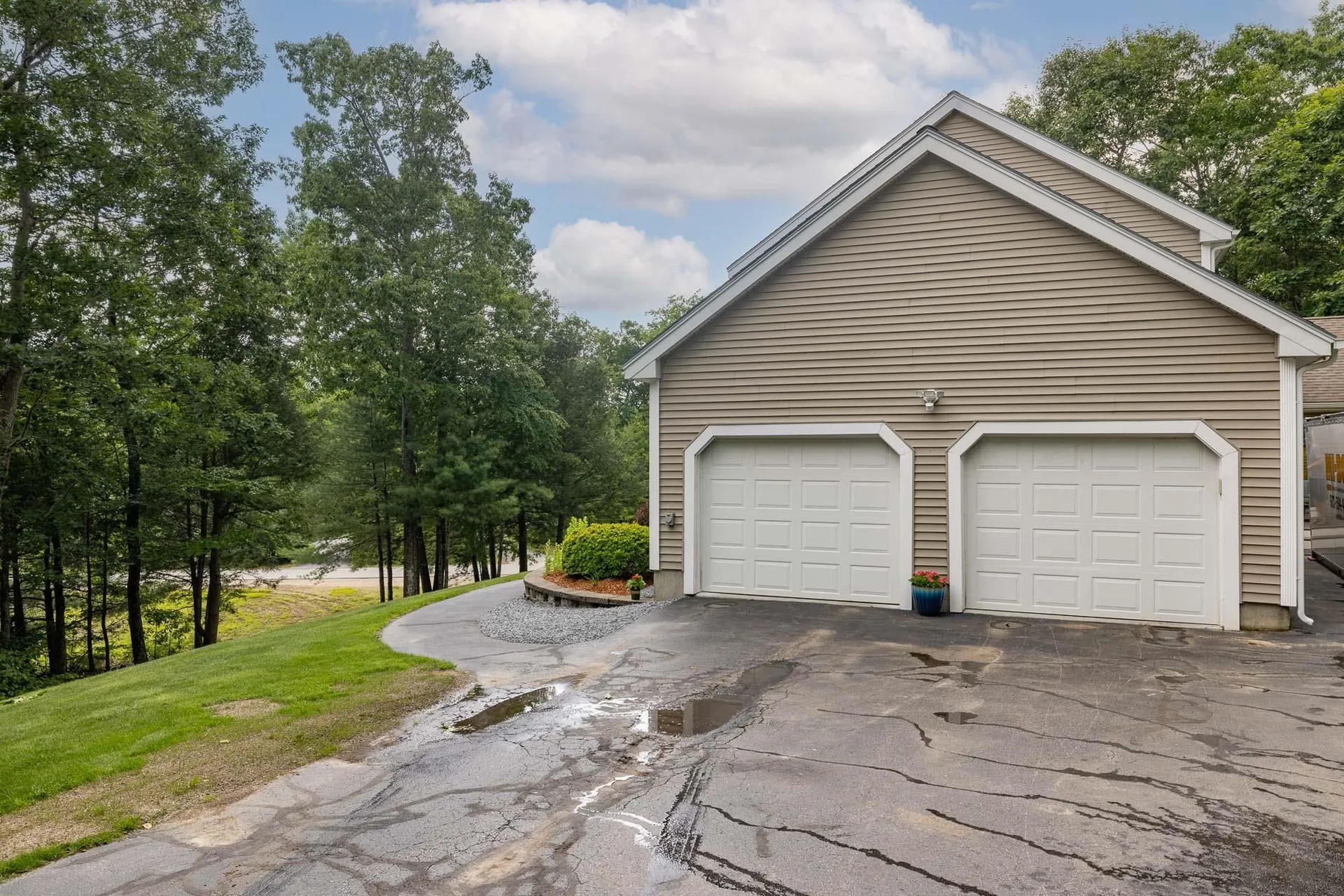 2 Lynwood Road Raymond NH 03077