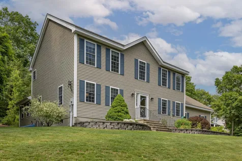 2 Lynwood Road Raymond NH 03077