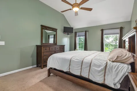 2 Lynwood Road Raymond NH 03077