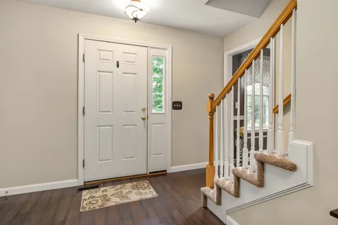 2 Lynwood Road Raymond NH 03077