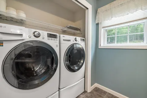 2 Lynwood Road Raymond NH 03077