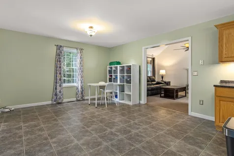 2 Lynwood Road Raymond NH 03077