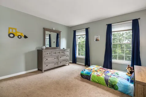 2 Lynwood Road Raymond NH 03077