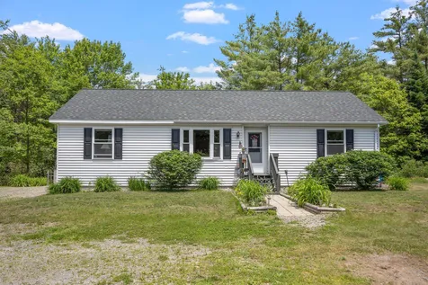 82 Paradise Road Newport NH 03773