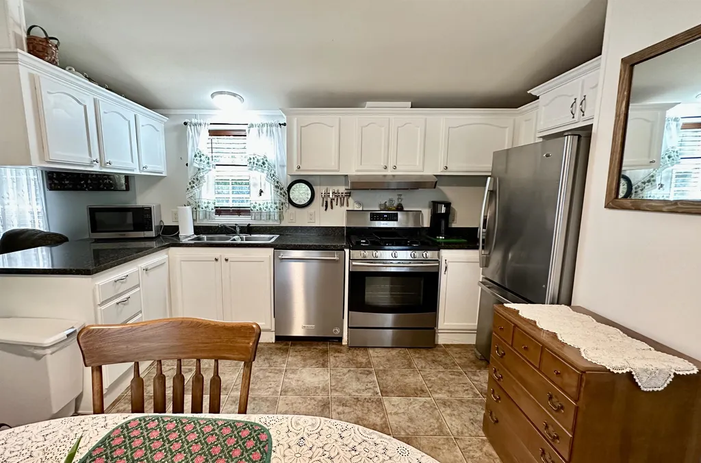 25 Fairway Avenue Newport NH 03773