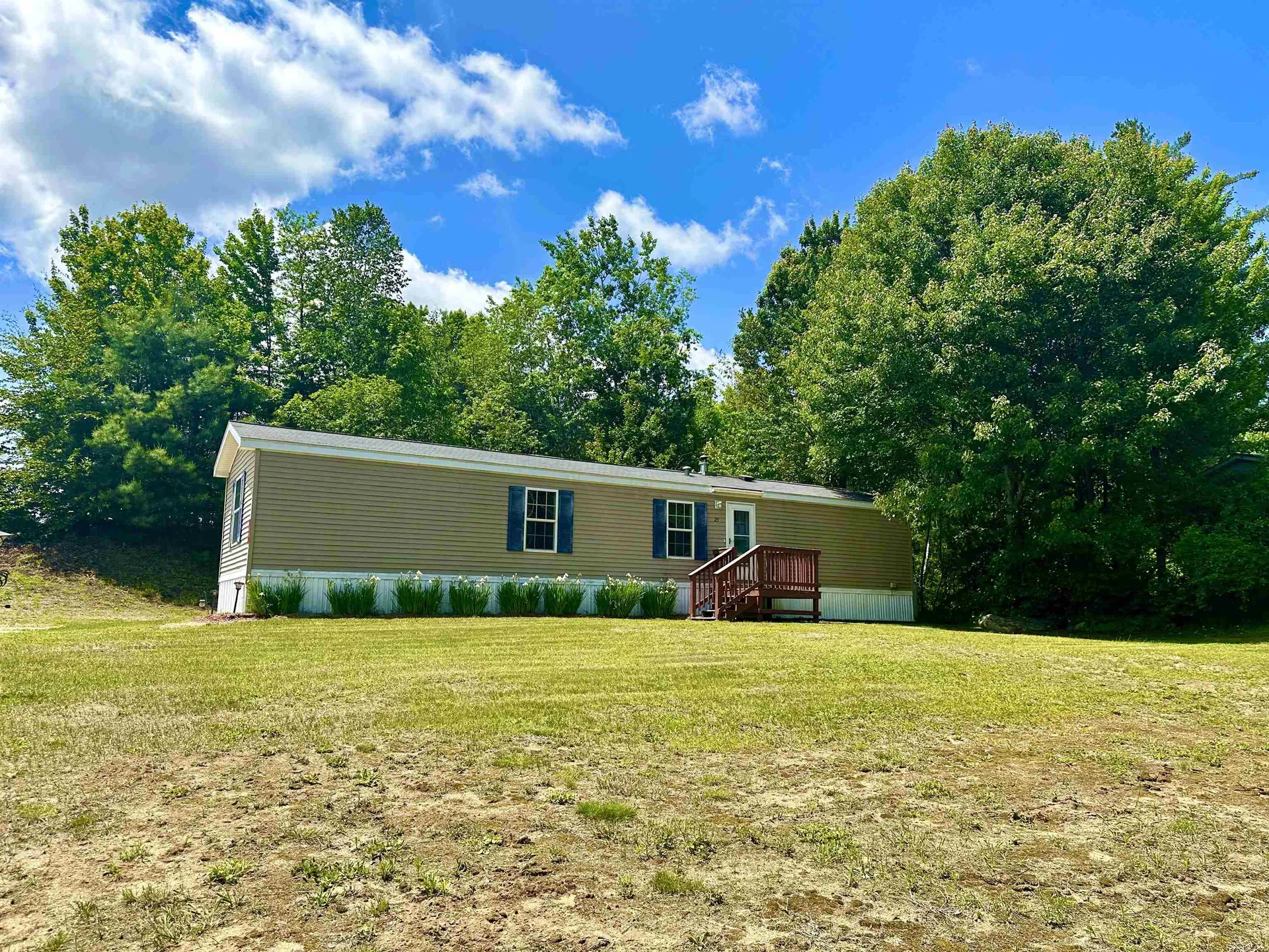 25 Fairway Avenue Newport NH 03773