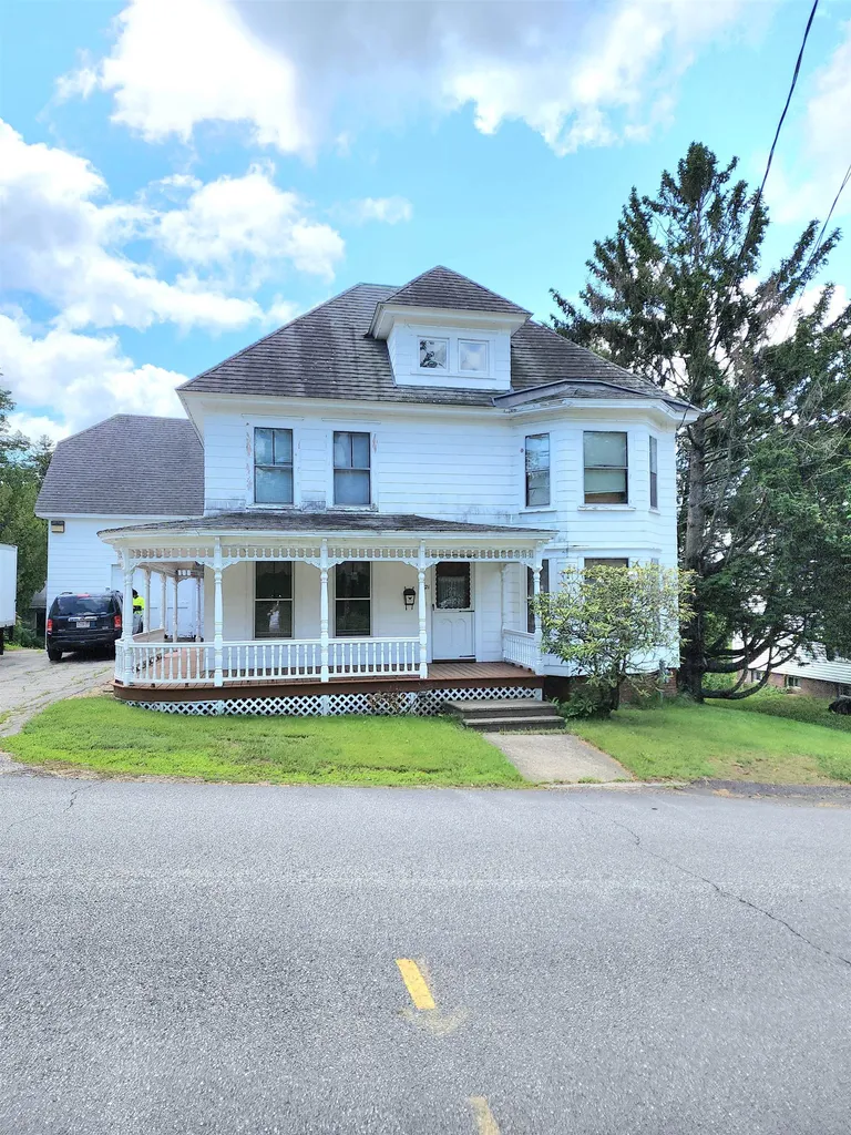 21 Howard Avenue Northfield NH 03276