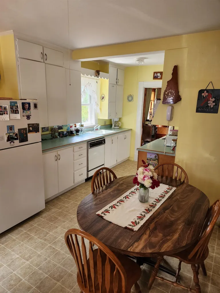 21 Howard Avenue Northfield NH 03276
