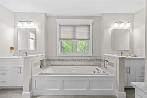 17 Sadler Lane Williston VT 05495