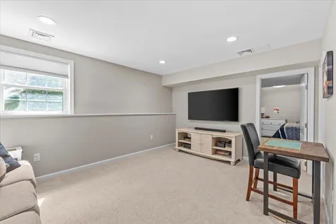 17 Sadler Lane Williston VT 05495