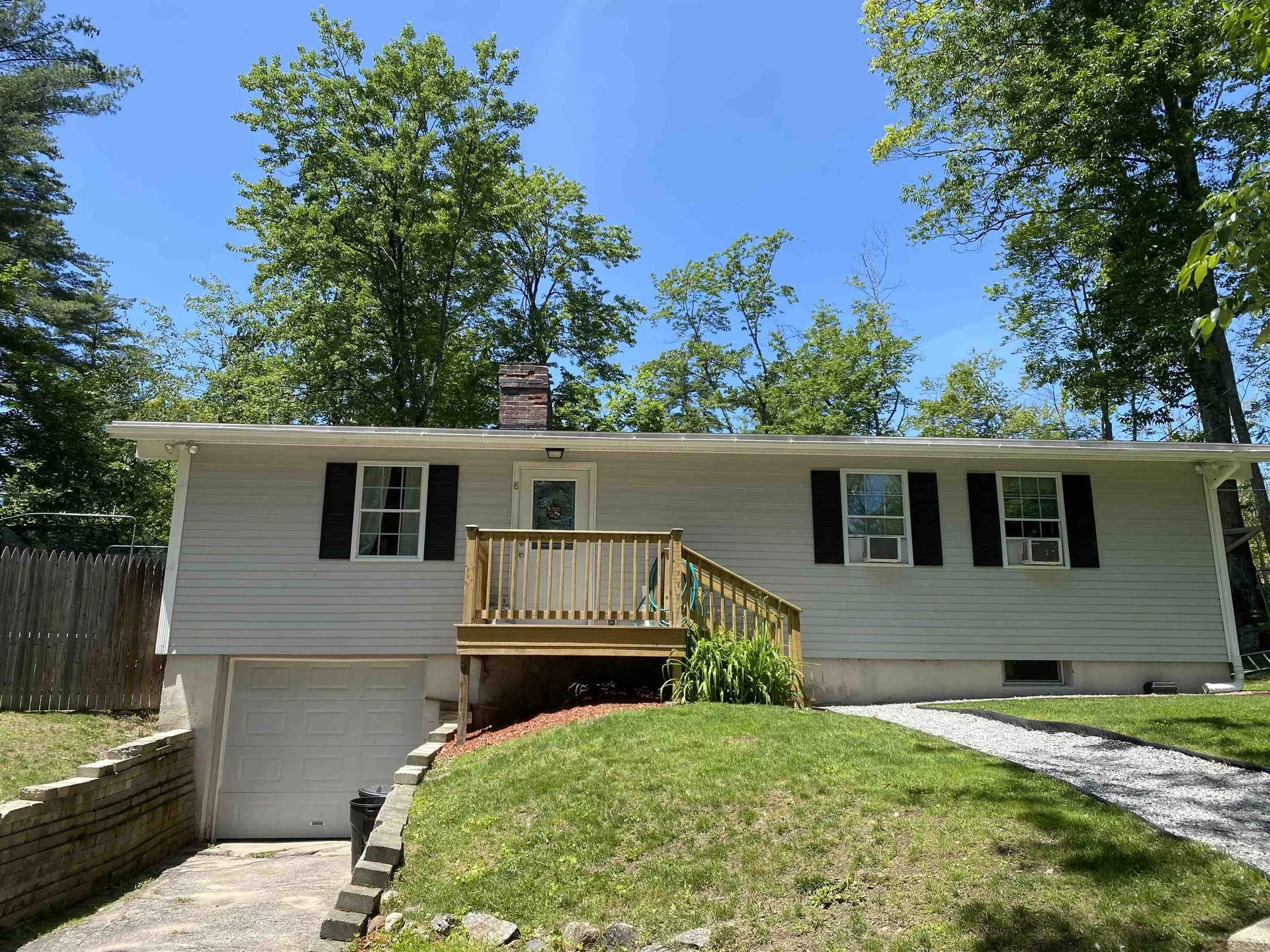 8 Kemp Road Hillsborough NH 03244