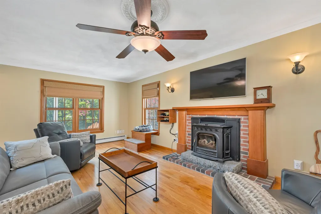 7 Ashlie Road East Kingston NH 03827