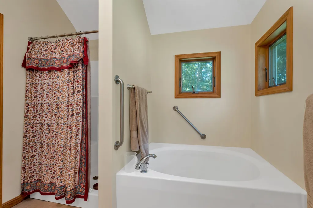 7 Ashlie Road East Kingston NH 03827