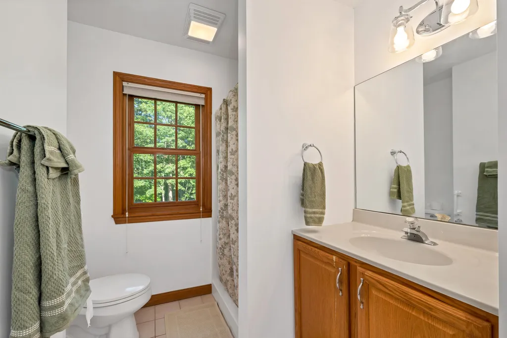 7 Ashlie Road East Kingston NH 03827