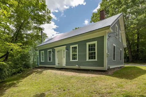 9 Cooper Road Barrington NH 03825