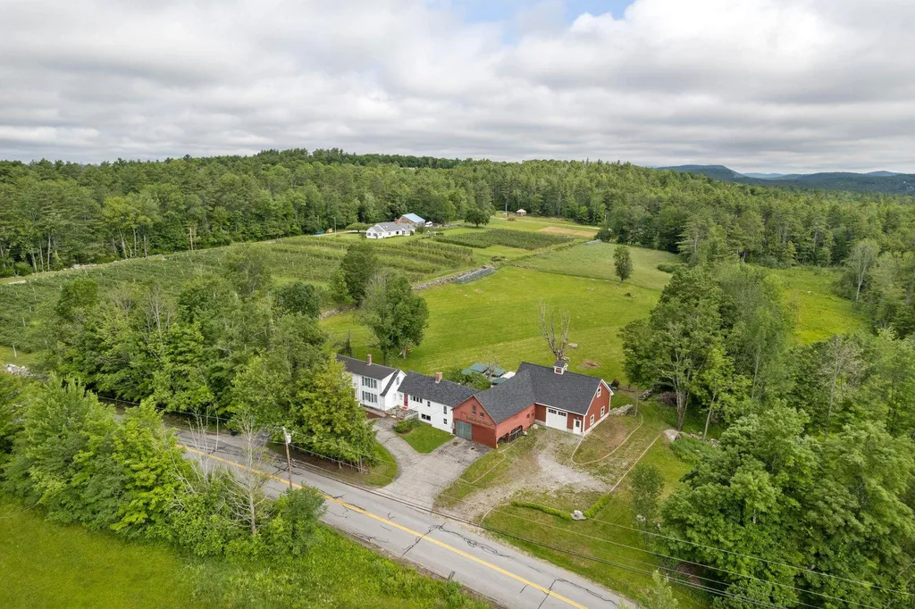 662 Bradford Road Newport NH 03773