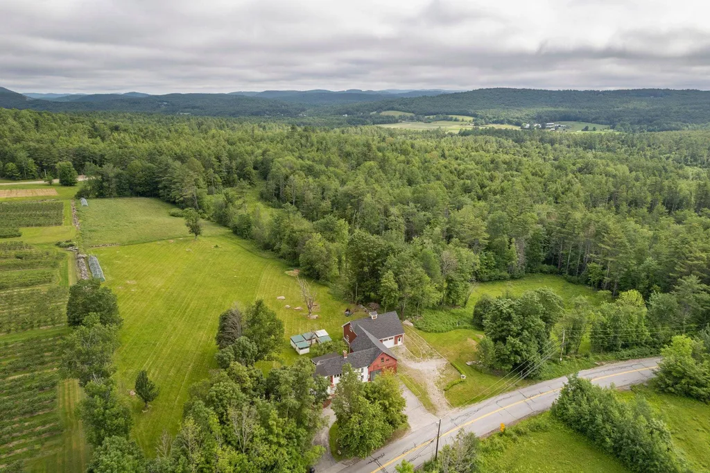 662 Bradford Road Newport NH 03773