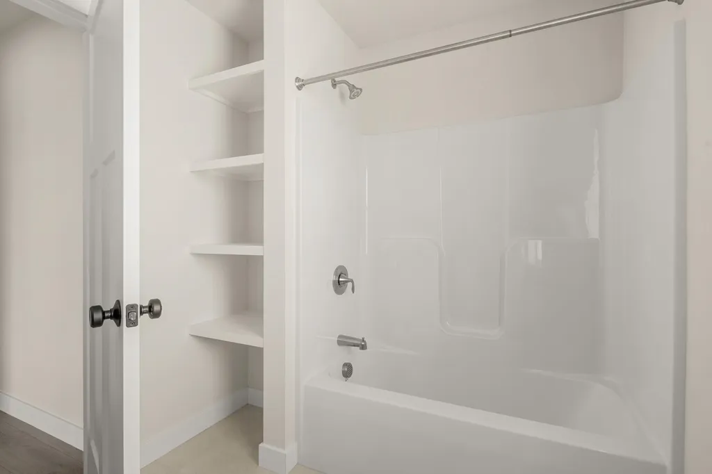 344 Commodore Drive Vergennes VT 05491