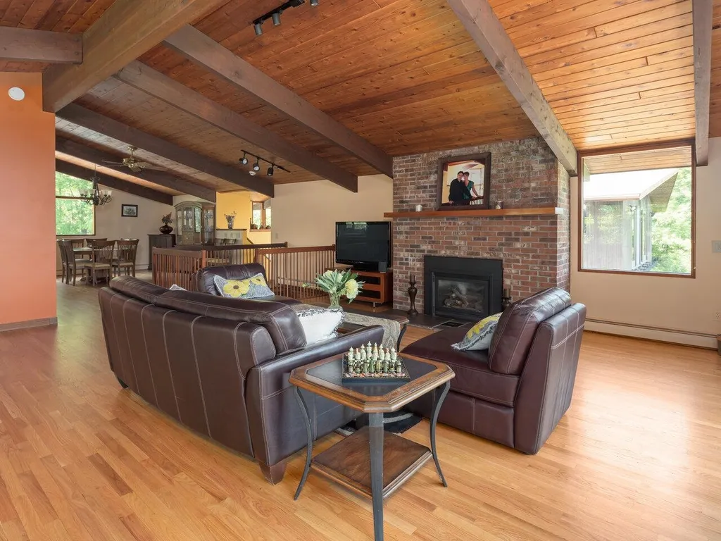 460 Mount Pritchard Lane St. George VT 05495