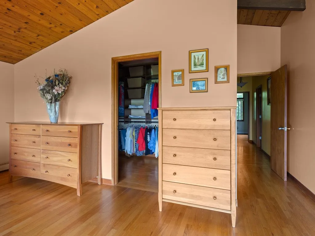 460 Mount Pritchard Lane St. George VT 05495