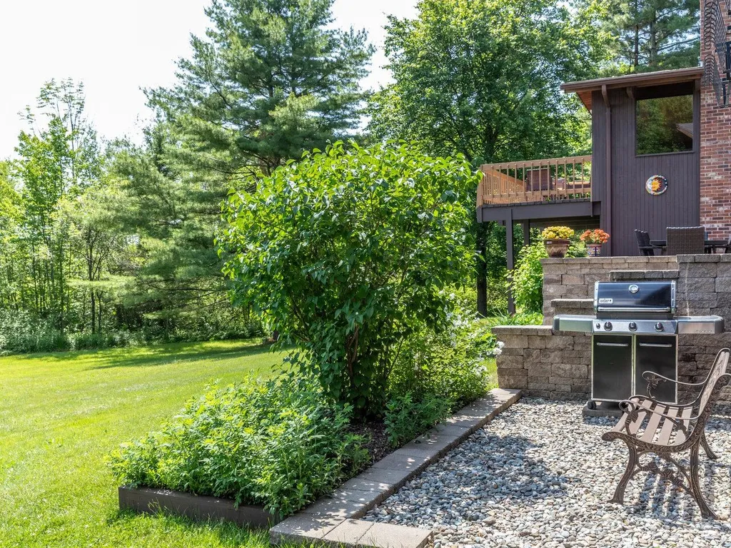 460 Mount Pritchard Lane St. George VT 05495