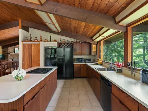 460 Mount Pritchard Lane St. George VT 05495