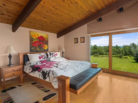 460 Mount Pritchard Lane St. George VT 05495