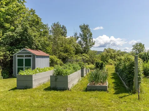 460 Mount Pritchard Lane St. George VT 05495