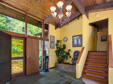 460 Mount Pritchard Lane St. George VT 05495