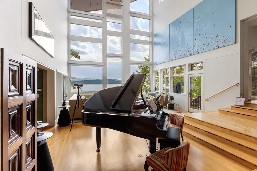 20 Wyman Drive Wolfeboro NH 03894