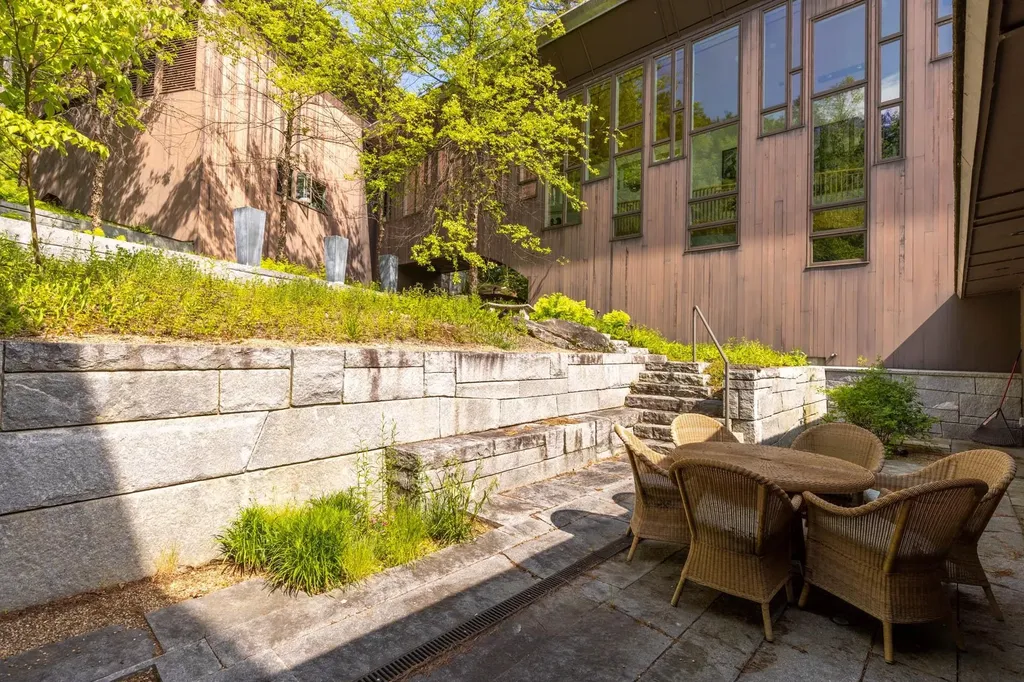 20 Wyman Drive Wolfeboro NH 03894