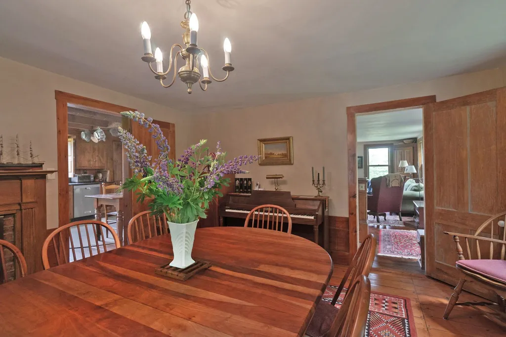 72 North Hinsdale Road Chesterfield NH 03443
