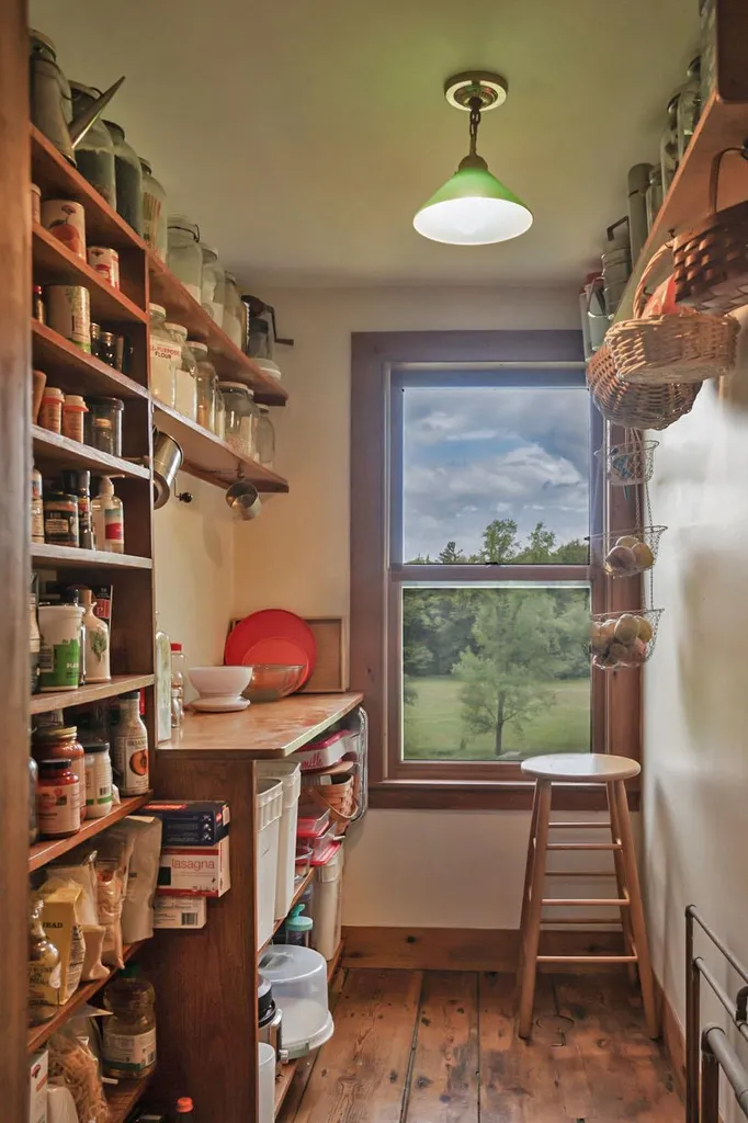 72 North Hinsdale Road Chesterfield NH 03443