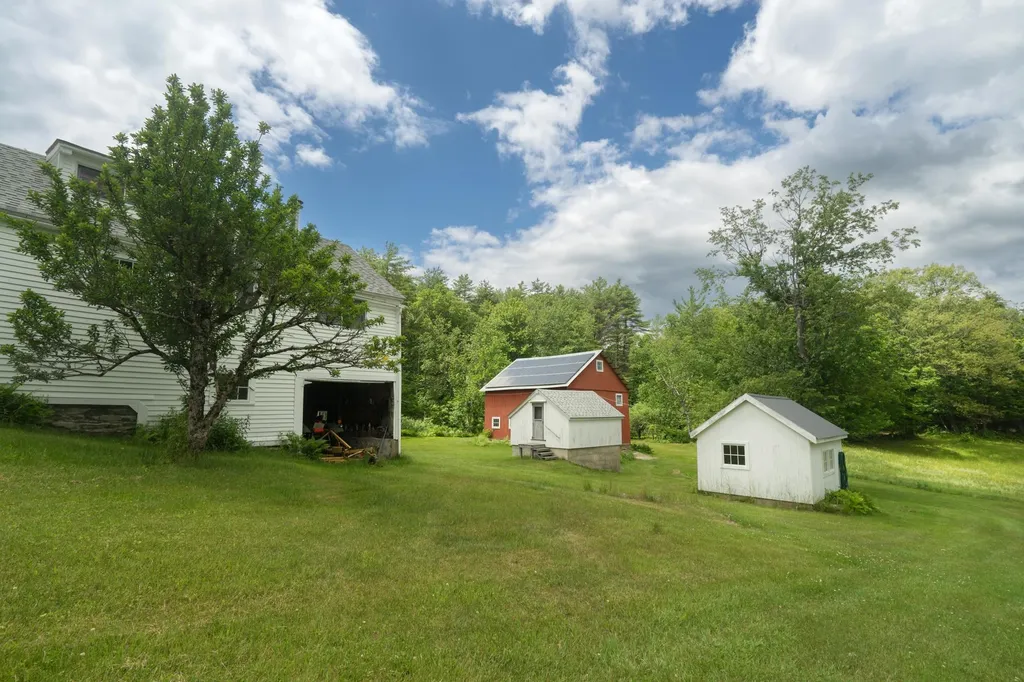 72 North Hinsdale Road Chesterfield NH 03443