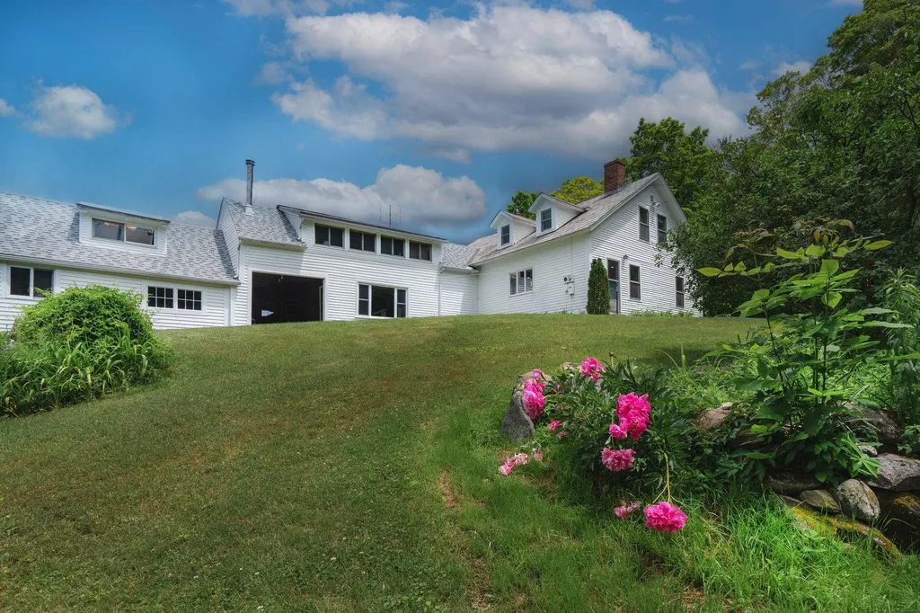 72 North Hinsdale Road Chesterfield NH 03443