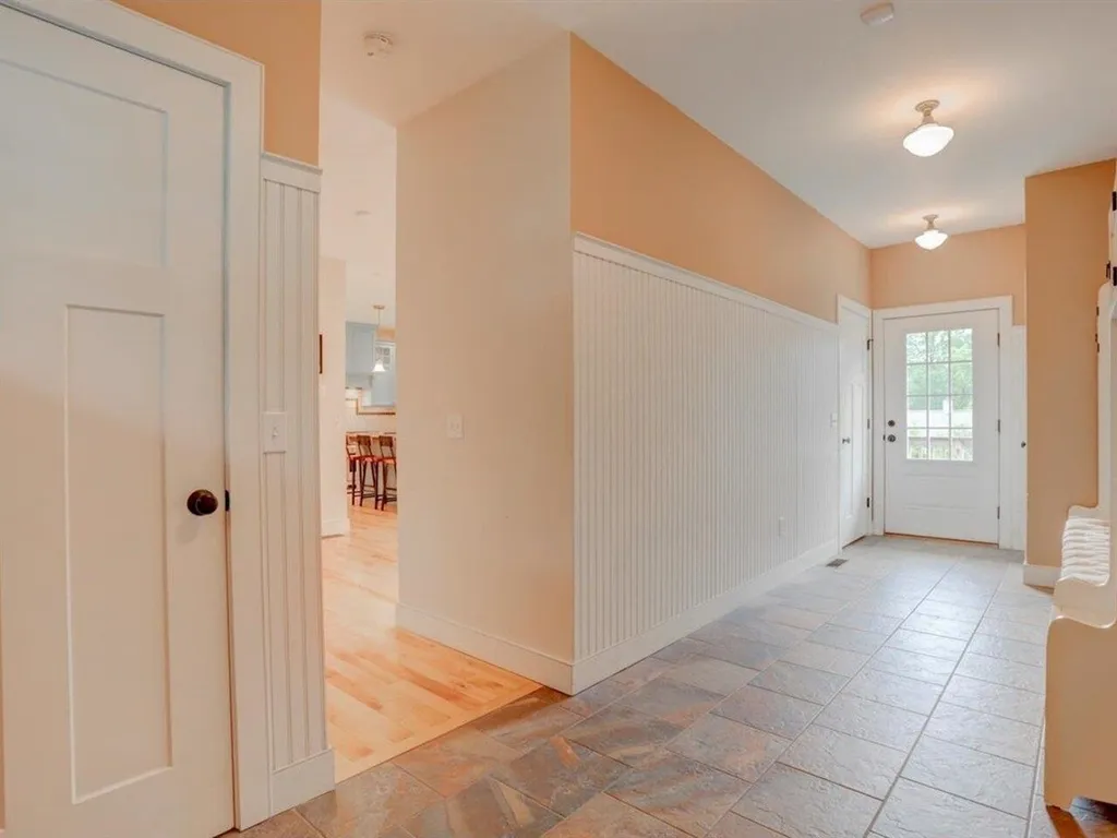 46 Lilly Creek Lane Shelburne VT 05482