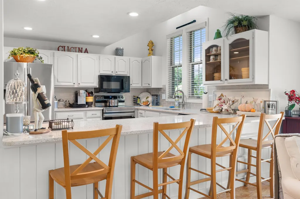 17 Crane Circle Laconia NH 03246