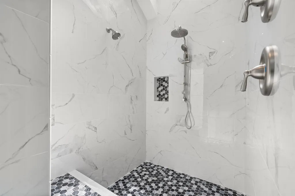 17 Crane Circle Laconia NH 03246