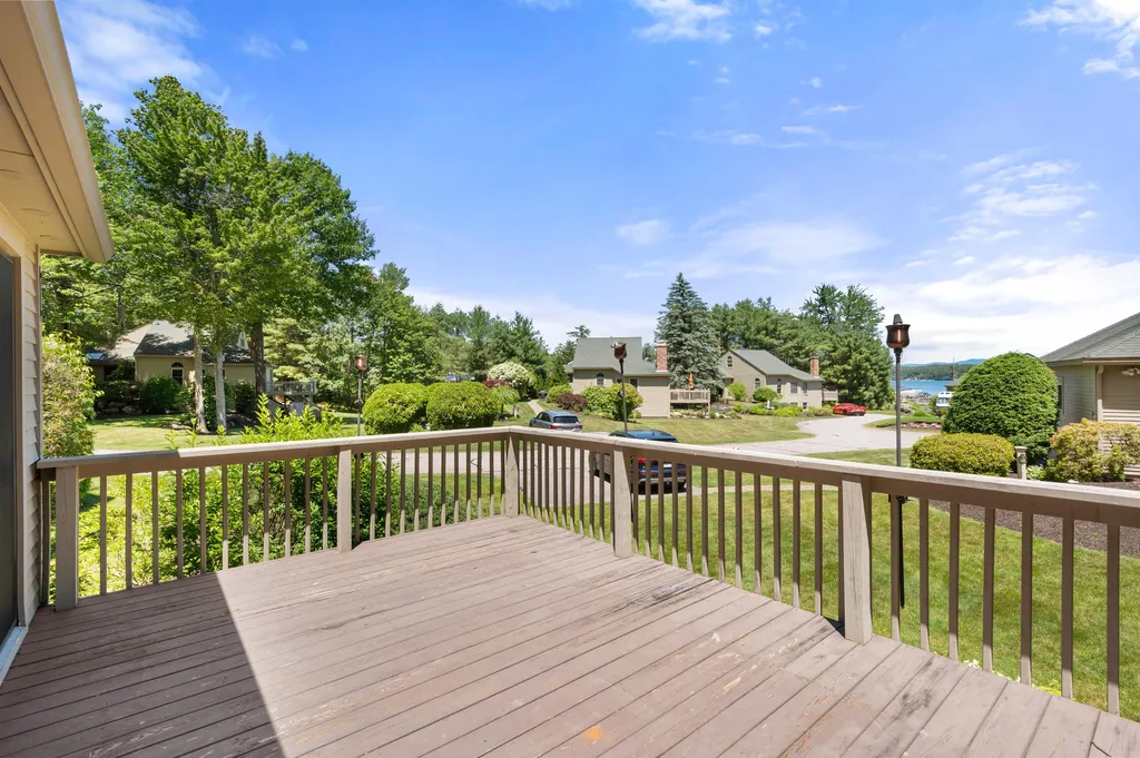 17 Crane Circle Laconia NH 03246