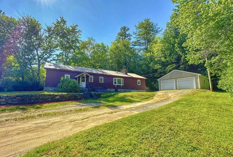 14 Swan Street Newport NH 03773