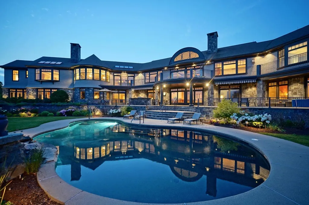 16 Atlantic Avenue North Hampton, NH