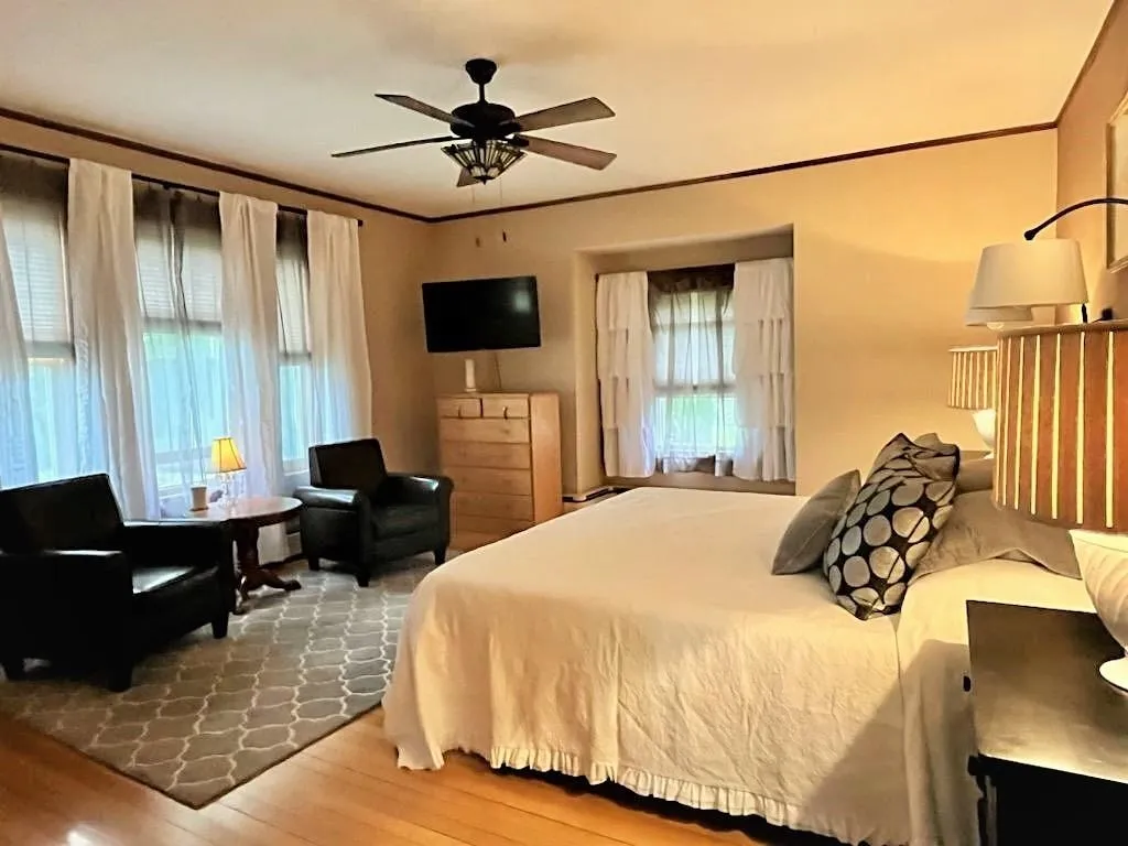 31 Highland Avenue Claremont NH 03743
