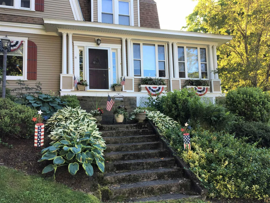 31 Highland Avenue Claremont NH 03743
