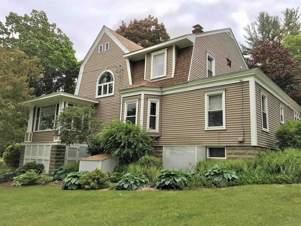 31 Highland Avenue Claremont NH 03743